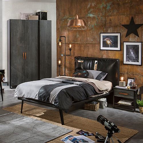 armoire industrielle noire